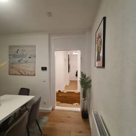 Wohnung *